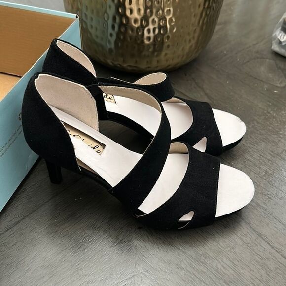 Women's Mega Open Toe Dress Sandal - Picture 5 of 7